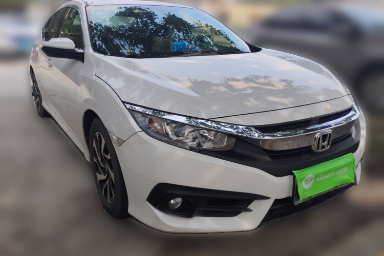 Used Honda Civic 2016 220TURBO CVT Luxury Edition Front Right 45 Deg
