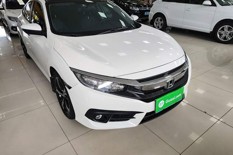 Used Honda Civic 2016 220TURBO CVT Prestige Edition Front Right 45 Deg