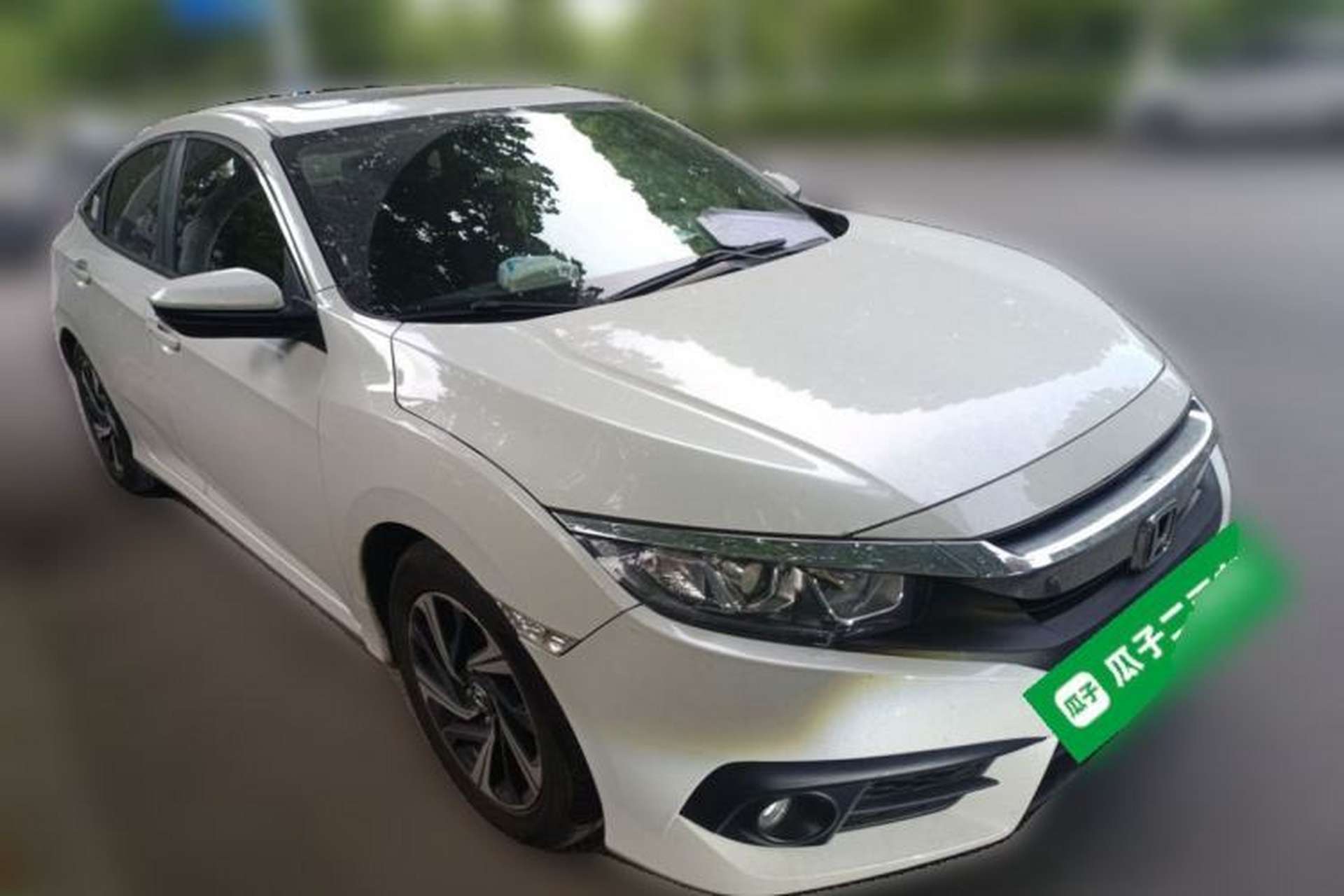 Used Honda Civic 2016 220TURBO CVT Luxury Edition Front Right 45 Deg