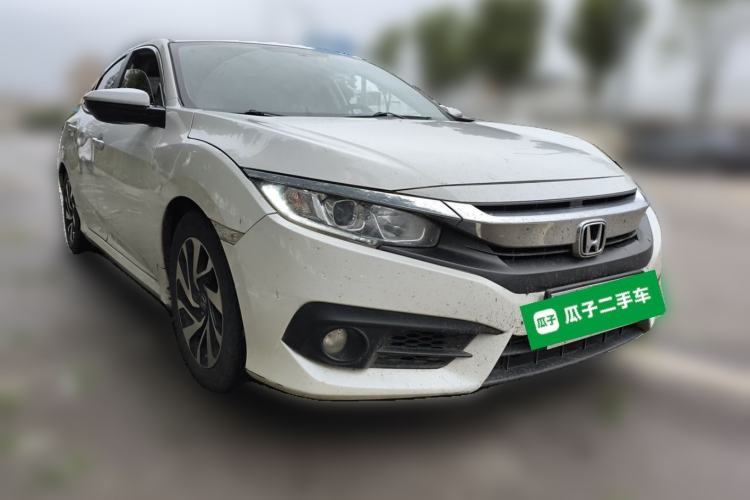 Used Honda Civic 2016 220TURBO CVT Luxury Edition Front Right 45 Deg