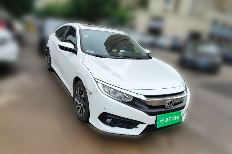Used Honda Civic 2016 220TURBO CVT Luxury Edition Front Right 45 Deg