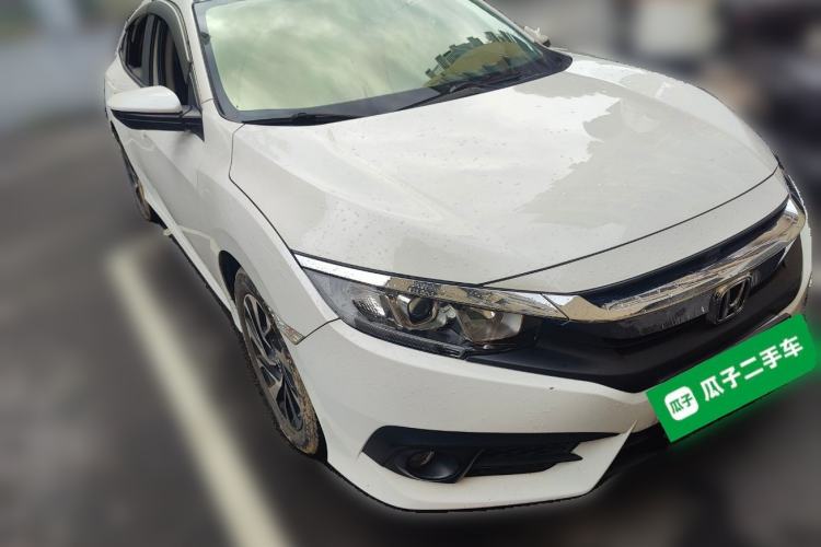 Used Honda Civic 2016 220TURBO CVT Luxury Edition Front Right 45 Deg