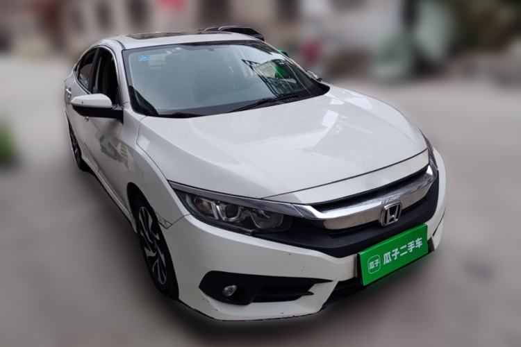 Used Honda Civic 2016 220TURBO CVT Luxury Edition Front Right 45 Deg