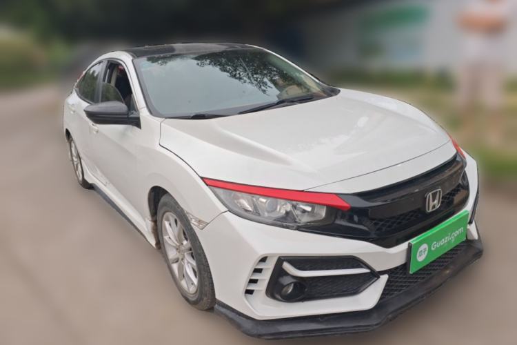 Used Honda Civic 2016 220TURBO CVT Luxury Edition Front Right 45 Deg