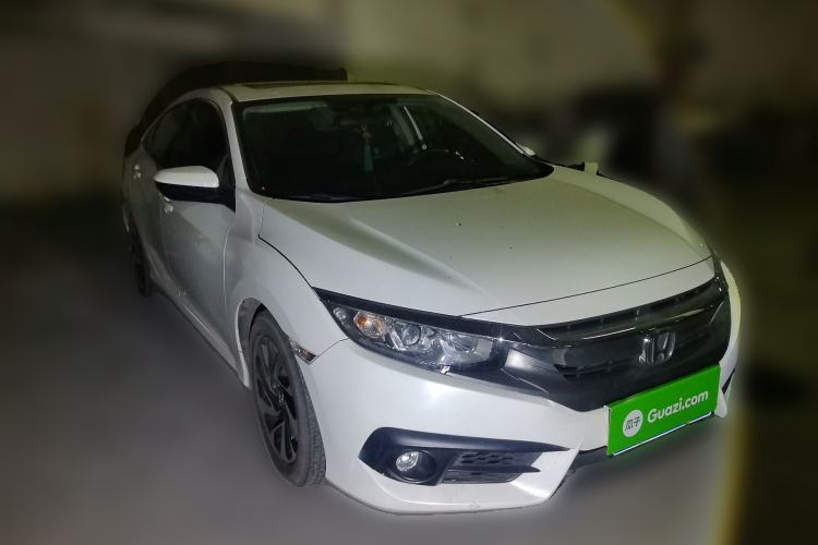 Used Honda Civic 2016 220TURBO CVT Luxury Edition Front Right 45 Deg