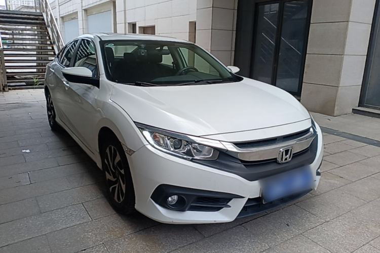 Used Honda Civic 2016 220TURBO CVT Luxury Edition Front Right 45 Deg