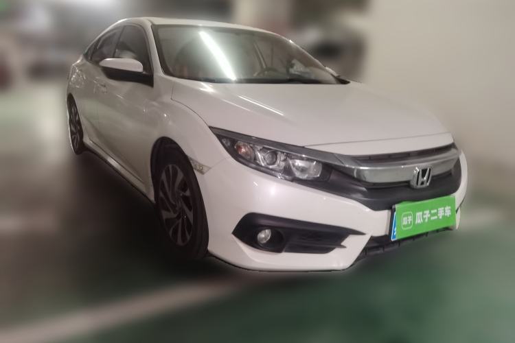 Used Honda Civic 2016 220TURBO CVT Luxury Edition Front Right 45 Deg