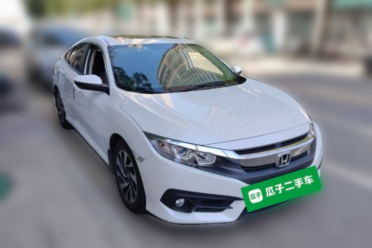 Used Honda Civic 2016 220TURBO CVT Luxury Edition Front Right 45 Deg