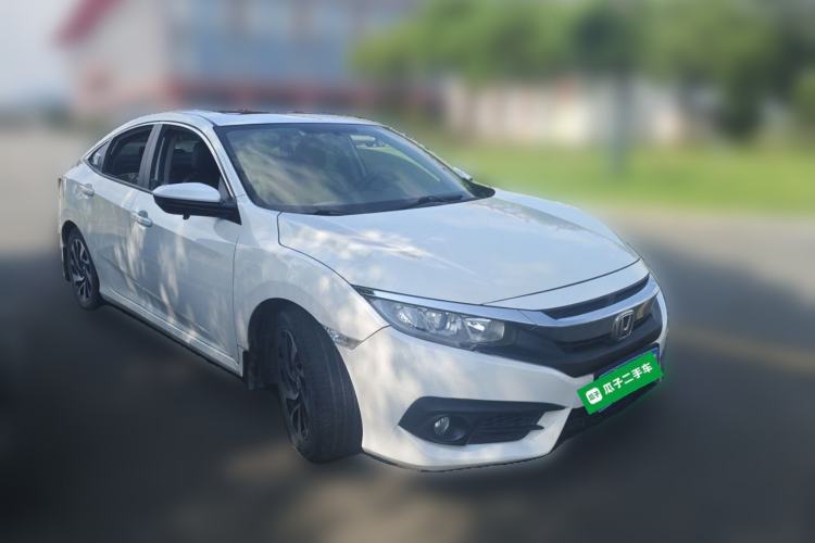 Used Honda Civic 2016 220TURBO CVT Luxury Edition Front Right 45 Deg