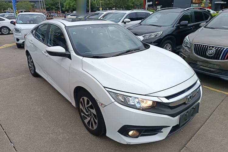 Used Honda Civic 2016 220TURBO CVT Luxury Edition Front Right 45 Deg