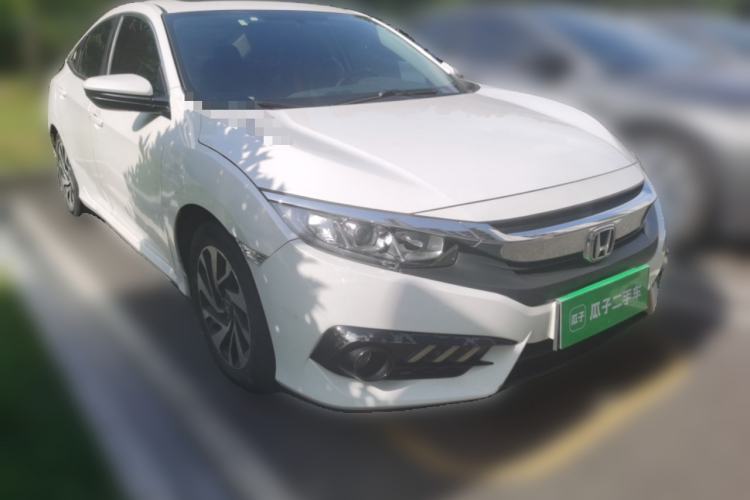 Used Honda Civic 2016 220TURBO CVT Luxury Edition Front Right 45 Deg