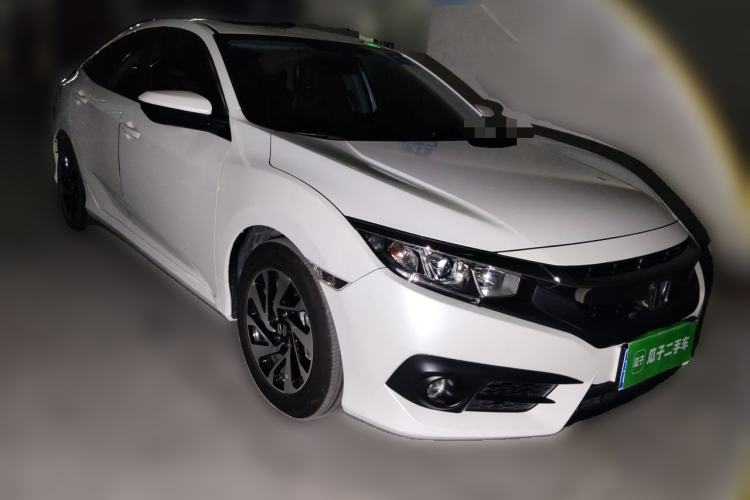 Used Honda Civic 2016 220TURBO CVT Luxury Edition Front Right 45 Deg