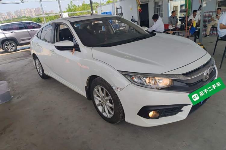 Used Honda Civic 2016 180TURBO CVT Comfort Version Front Right 45 Deg