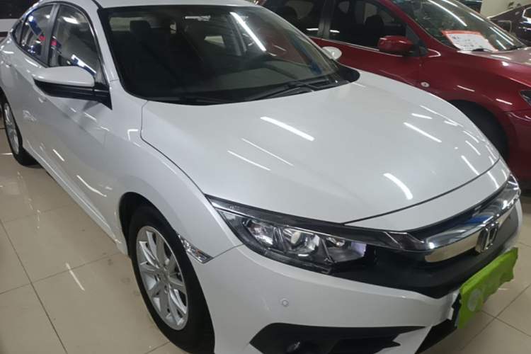 Used Honda Civic 2016 180TURBO CVT Comfort Version Front Right 45 Deg