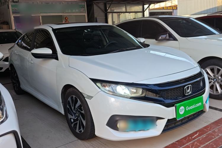 Used Honda Civic 2016 220TURBO CVT Luxury Edition Front Right 45 Deg