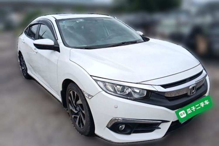 Used Honda Civic 2016 220TURBO CVT Luxury Edition Front Right 45 Deg