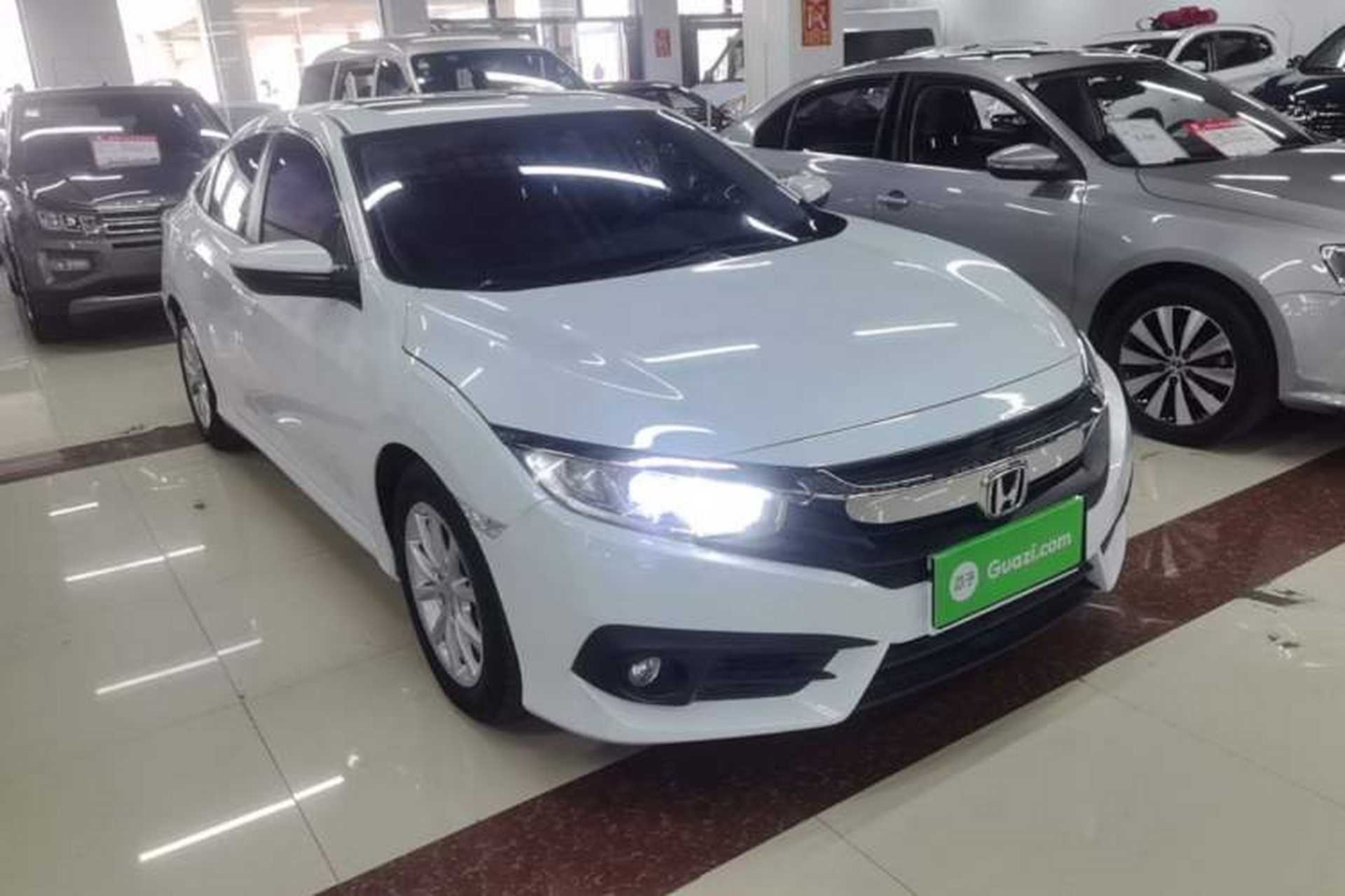 Used Honda Civic 2016 180TURBO CVT Comfort Version Front Right 45 Deg