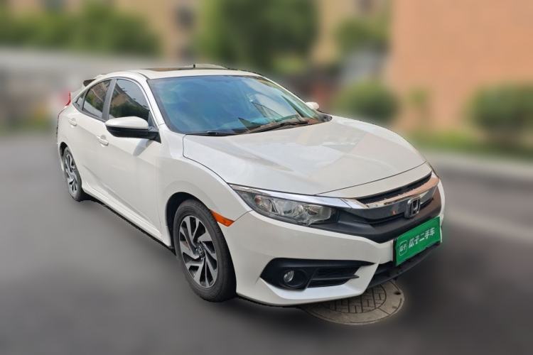 Used Honda Civic 2016 220TURBO CVT Luxury Edition Front Right 45 Deg