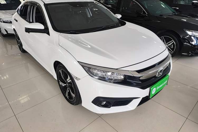Used Honda Civic 2016 220TURBO CVT Prestige Edition Front Right 45 Deg