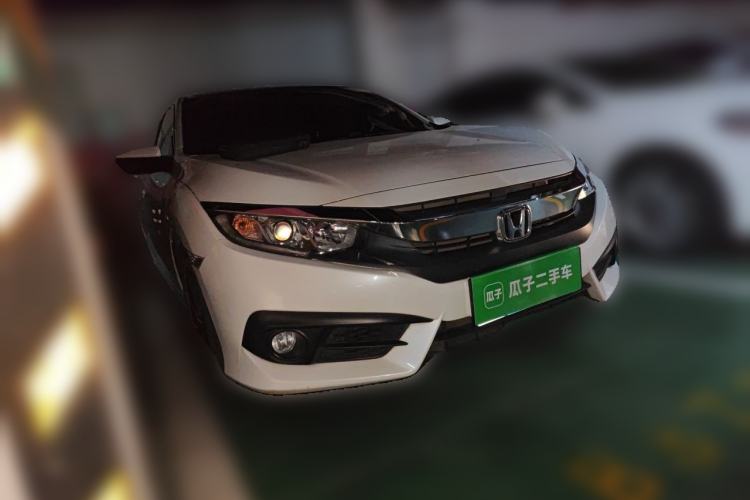 Used Honda Civic 2016 220TURBO CVT Luxury Edition Front Right 45 Deg