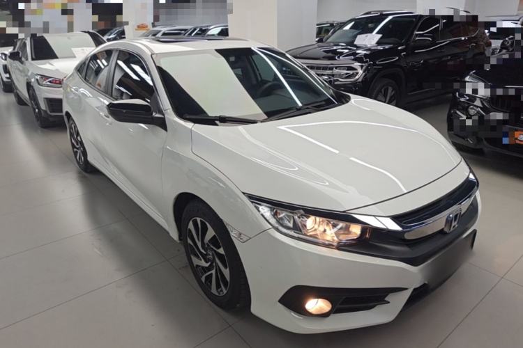 Used Honda Civic 2016 220TURBO CVT Luxury Edition Front Right 45 Deg