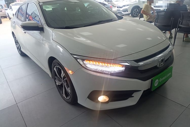 Used Honda Civic 2016 220TURBO CVT Prestige Edition Front Right 45 Deg