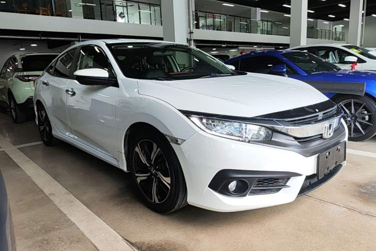 Used Honda Civic 2016 220TURBO CVT Prestige Edition Front Right 45 Deg