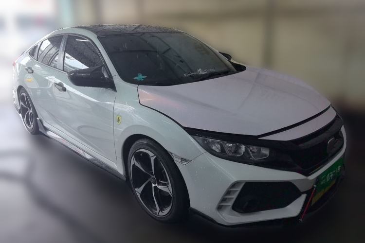 Used Honda Civic 2016 220TURBO CVT Luxury Edition Front Right 45 Deg