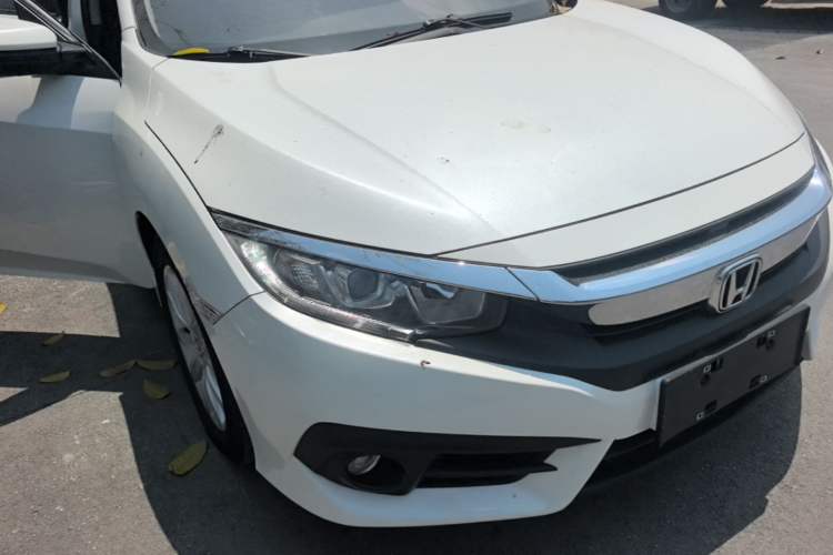 Used Honda Civic 2016 180TURBO CVT Comfort Version Front Right 45 Deg
