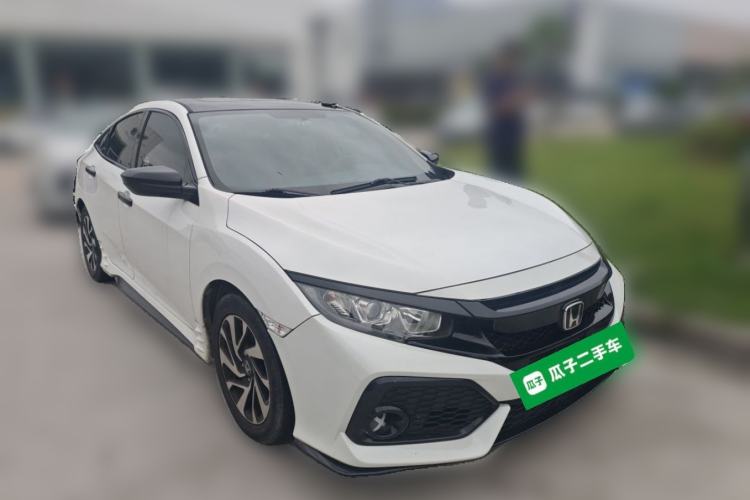 Used Honda Civic 2016 220TURBO CVT Luxury Edition Front Right 45 Deg