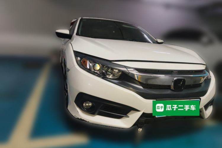 Used Honda Civic 2016 220TURBO CVT Luxury Edition Front Right 45 Deg