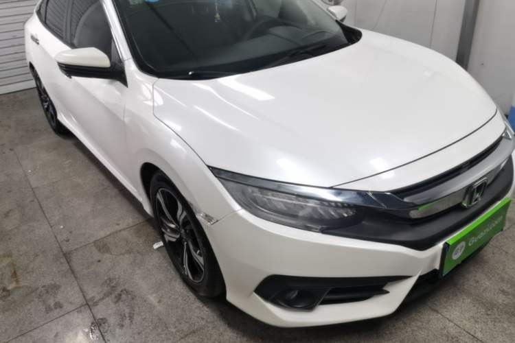 Used Honda Civic 2016 220TURBO CVT Prestige Edition Front Right 45 Deg
