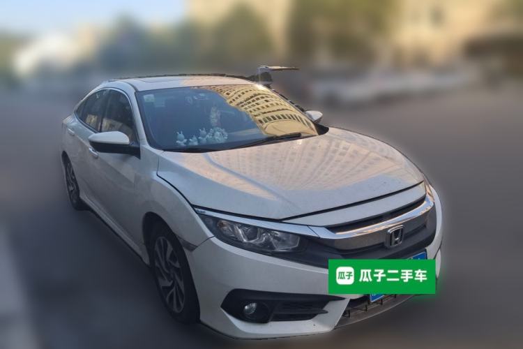 Used Honda Civic 2016 220TURBO CVT Luxury Edition Front Right 45 Deg