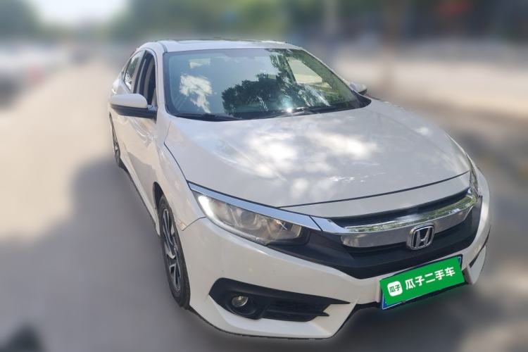 Used Honda Civic 2016 220TURBO Manual Luxury Edition Front Right 45 Deg