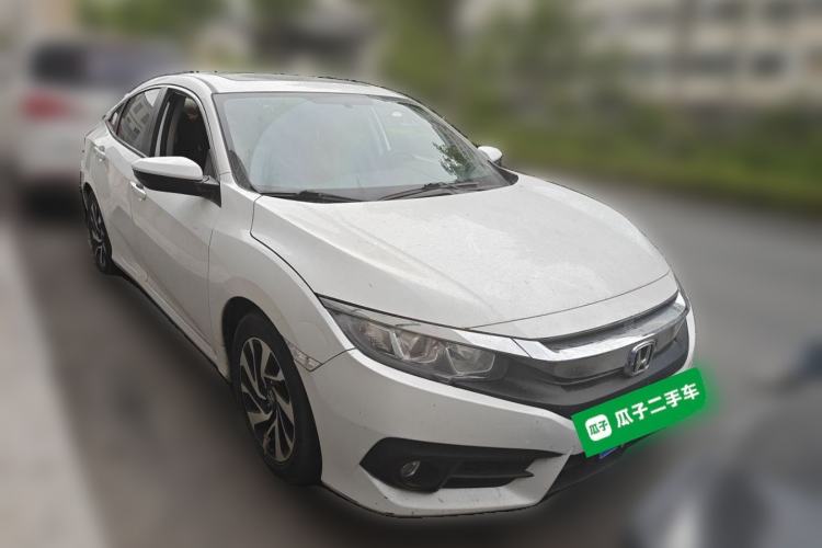 Used Honda Civic 2016 220TURBO CVT Luxury Edition Front Right 45 Deg