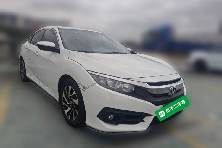 Used Honda Civic 2016 220TURBO CVT Luxury Edition Front Right 45 Deg
