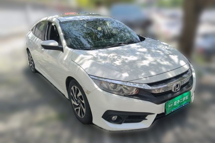 Used Honda Civic 2016 220TURBO CVT Luxury Edition Front Right 45 Deg