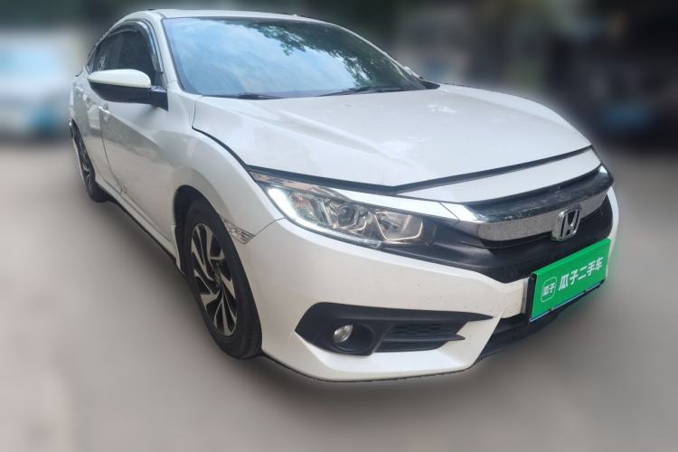 Used Honda Civic 2016 220TURBO CVT Luxury Edition Front Right 45 Deg