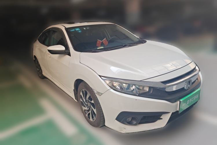 Used Honda Civic 2016 220TURBO CVT Luxury Edition Front Right 45 Deg