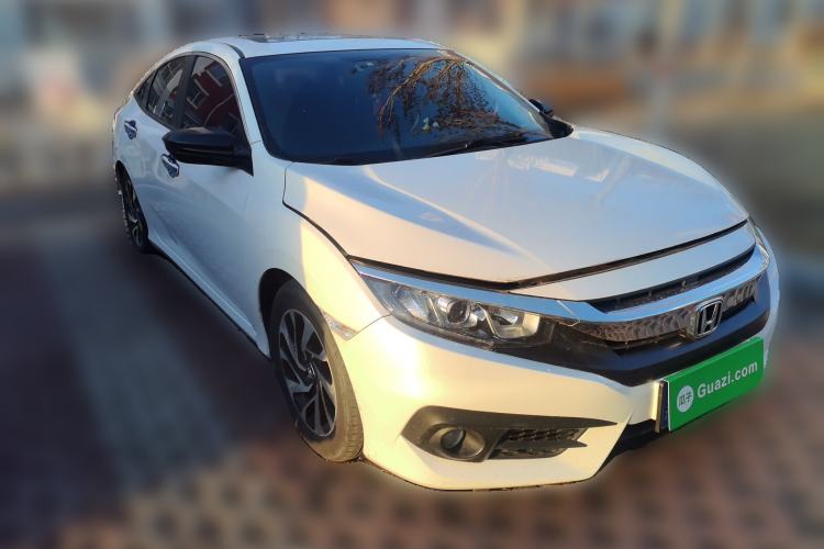 Used Honda Civic 2016 220TURBO CVT Luxury Edition Front Right 45 Deg