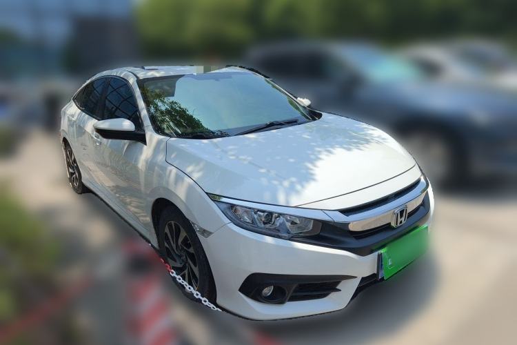 Used Honda Civic 2016 220TURBO CVT Luxury Edition Front Right 45 Deg