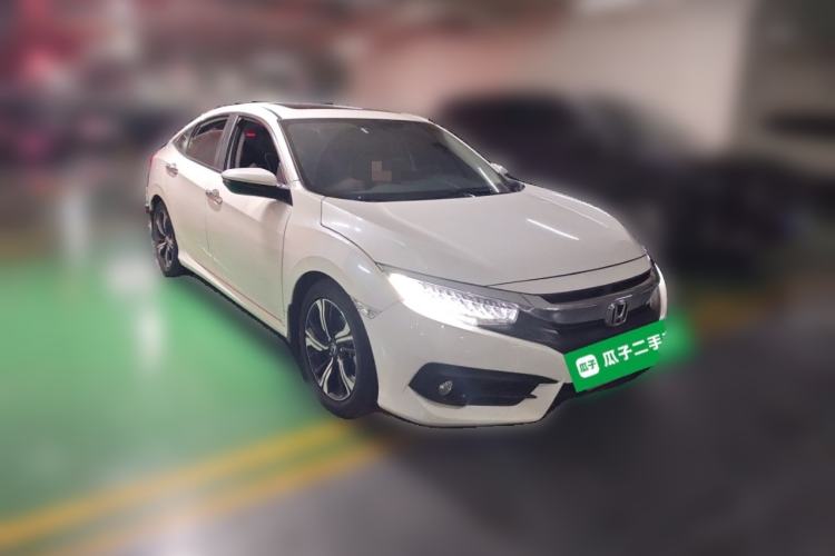 Used Honda Civic 2016 220TURBO CVT Prestige Edition Front Right 45 Deg