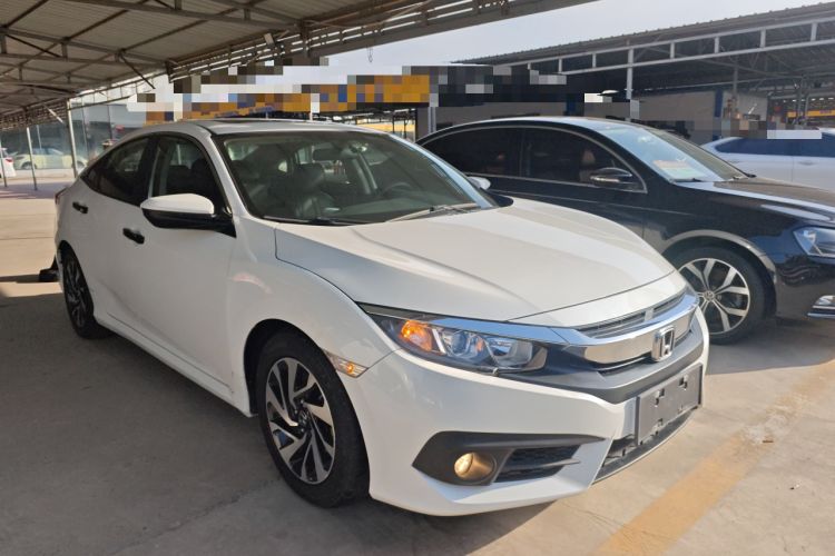 Used Honda Civic 2016 220TURBO CVT Luxury Edition Front Right 45 Deg