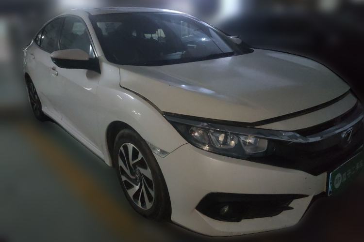 Used Honda Civic 2016 220TURBO CVT Luxury Edition Front Right 45 Deg