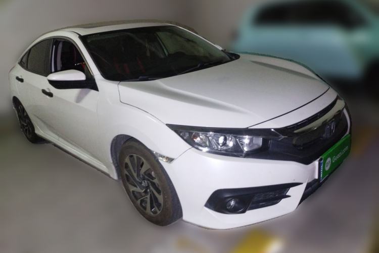 Used Honda Civic 2016 220TURBO Manual Luxury Edition Front Right 45 Deg