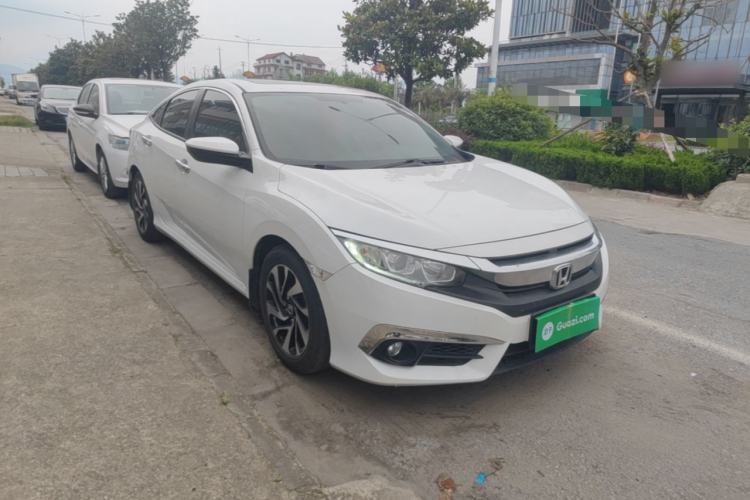 Used Honda Civic 2016 220TURBO CVT Luxury Edition Front Right 45 Deg