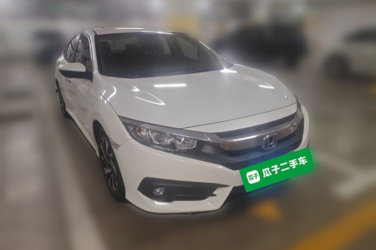 Used Honda Civic 2016 220TURBO CVT Luxury Edition Front Right 45 Deg
