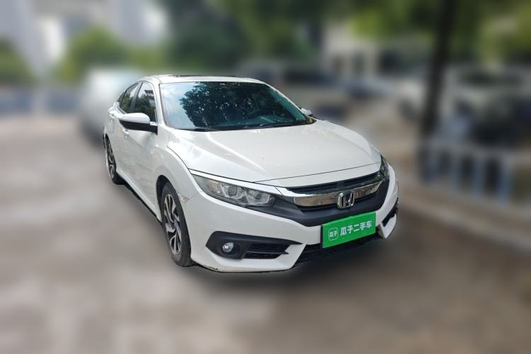 Used Honda Civic 2016 220TURBO Manual Luxury Edition Front Right 45 Deg