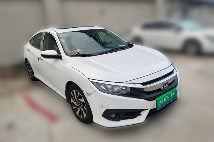 Used Honda Civic 2016 220TURBO CVT Luxury Edition Front Right 45 Deg