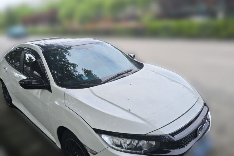 Used Honda Civic 2016 220TURBO CVT Luxury Edition Front Right 45 Deg